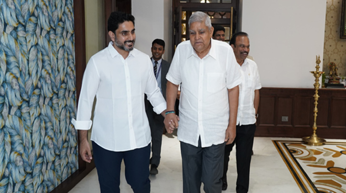 Nara Lokesh: ఉపరాష్ట్రపతి జగదీప్ ధన్కర్ తో మంత్రి లోకేష్ భేటీ!