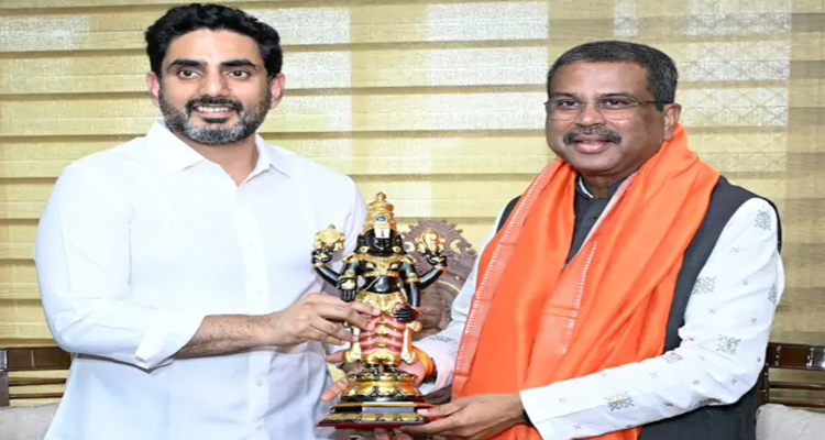 Nara Lokesh: కేంద్రమంత్రి ధర్మేంద్ర ప్రధాన్‌తో నారా లోకేశ్‌ భేటీ