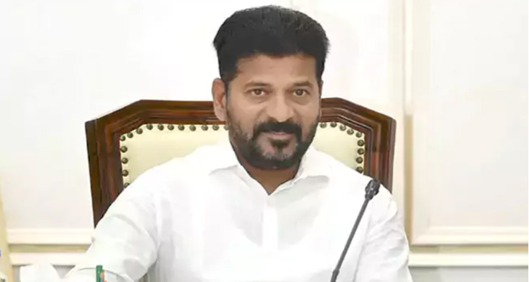 Revanth Reddy : కాంగ్రెస్‌లోకి ఆ కుటుంబానికి ఎంట్రీ లేదు : సీఎం రేవంత్‌ రెడ్డి