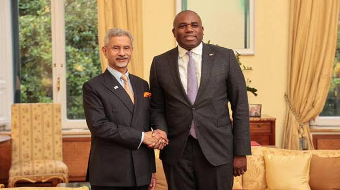 S Jai Shankar: టెర్రరిజంపై జీరో టాలరెన్స్.. తేల్చిచెప్పిన జైశంకర్ S Jai Shankar: టెర్రరిజంపై జీరో టాలరెన్స్.. తేల్చిచెప్పిన జైశంకర్