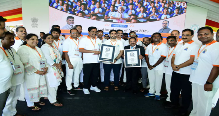Visakha : గిన్నిస్‌ రికార్డు సృష్టించిన విశాఖ యోగాంధ్ర