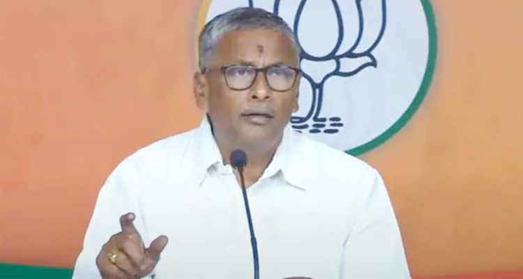 NVSS Prabhakar : సీఎం వద్దే ఆ శాఖ ఉన్నా … ఇలాంటి ఘటనలు జరగడమేంటి? : ప్రభాకర్‌