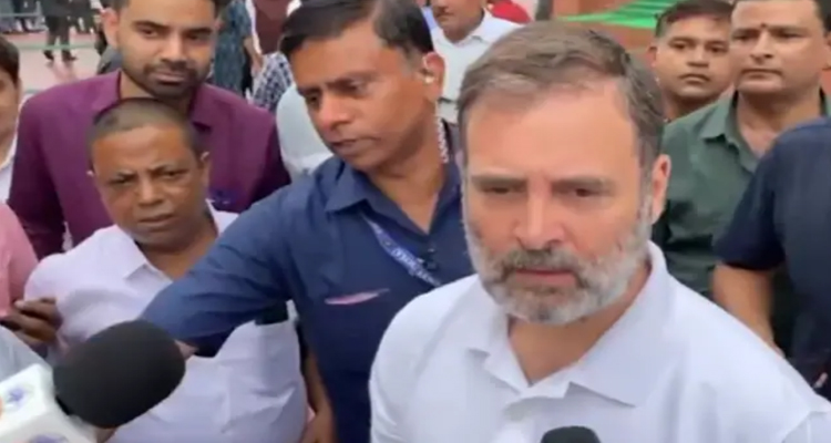 Rahul Gandhi: అది ఆయన పనికాదు ..అసలు ట్రంప్‌ ఎవరు? ..: రాహుల్‌ గాంధీ