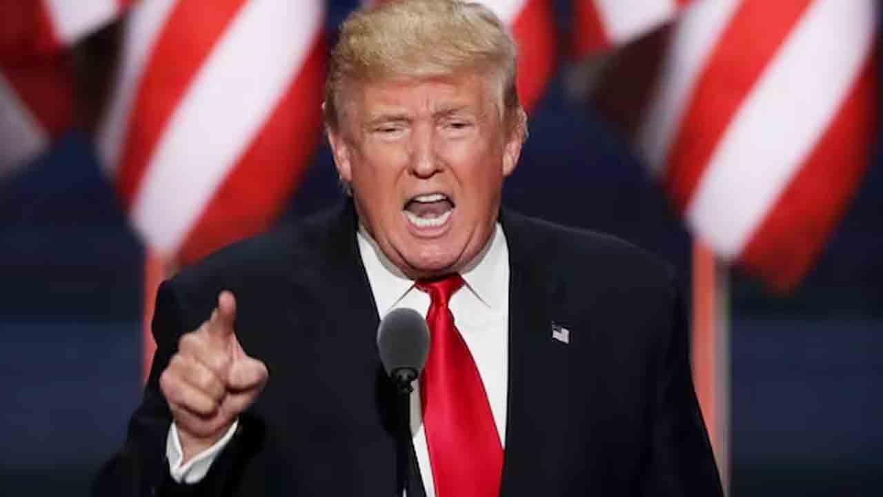 Donald Trump : వారందరినీ బయటకు విసిరేయాల్సిందే : ట్రంప్‌ హెచ్చరిక