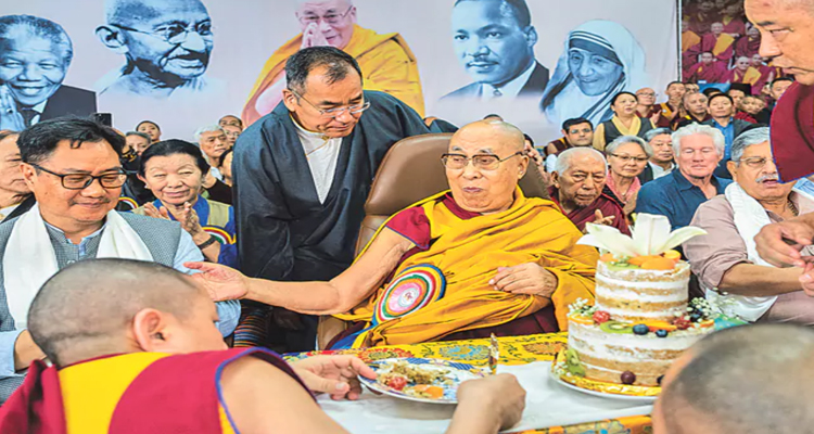 Dalai Lama : అట్టహాసంగా దలైలామా పుట్టినరోజు వేడుకలు