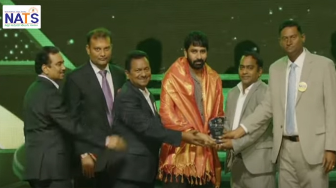 NATS: నాట్స్ వేదికపై డైరెక్టర్ గోపీచంద్ మలినేనికి ఘనసత్కారం NATS: నాట్స్ వేదికపై డైరెక్టర్ గోపీచంద్ మలినేనికి ఘనసత్కారం