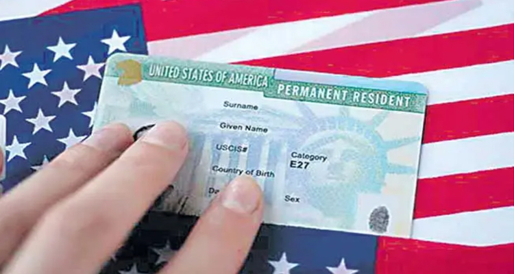  Green card : గ్రీన్‌కార్డుకు రెడ్‌ సిగ్నల్‌ … కార్పొరేట్‌ రంగంపై పెనుప్రభావం