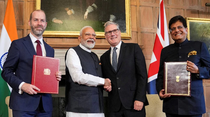 UK: యూకేతో మోడీ కీలక సంతకం, తగ్గనున్న ధరలు ఇవే..!