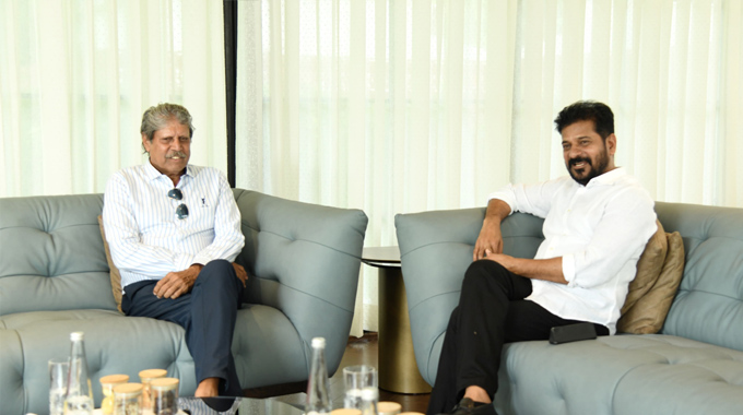Delhi: తెలంగాణలో క్రీడా రంగం అభివృద్ధిపై క‌పిల్ దేవ్ ప్ర‌శంస‌… ముఖ్య‌మంత్రి రేవంత్ రెడ్డితో భేటీ…