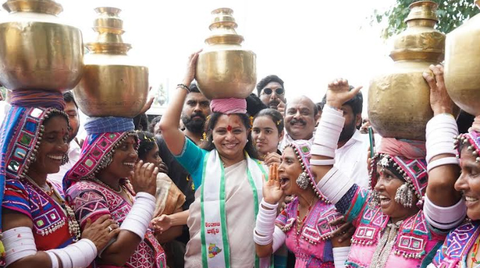 Kavitha: కవితపై వేటుకు రంగం సిద్ధం..!?