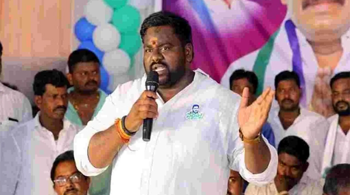 Turaka Kishore: జైలు వద్ద ఉద్రిక్తత.. తురకా కిషోర్ అరెస్ట్‌ పై హై డ్రామా..