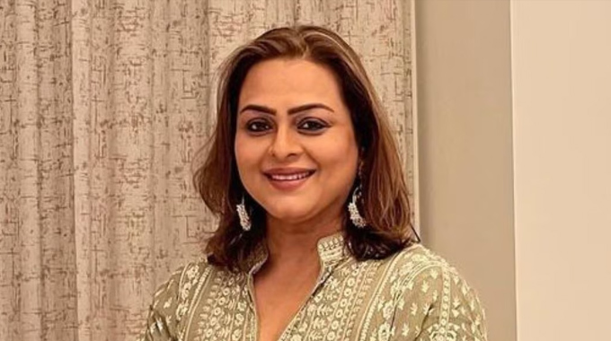 Shilpa Shirodkar: దుఃఖంతో త‌ల గోడ‌కేసి కొట్టుకోవాల‌నిపించేది