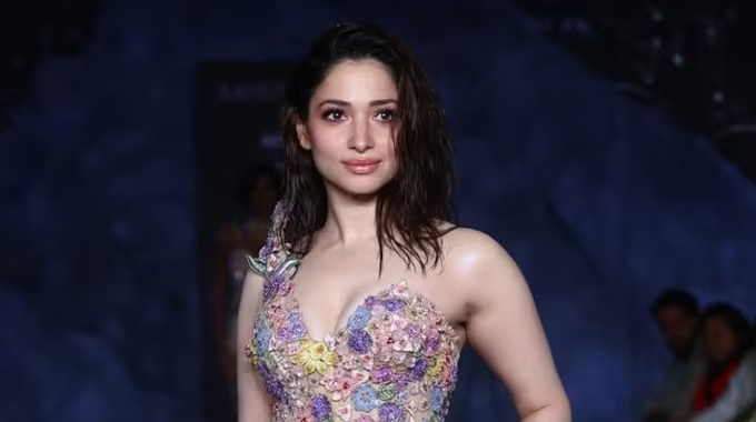 Tamannaah: వ‌ర్క్ లైఫ్ బ్యాలెన్స్ అనేది అబ‌ద్ధం