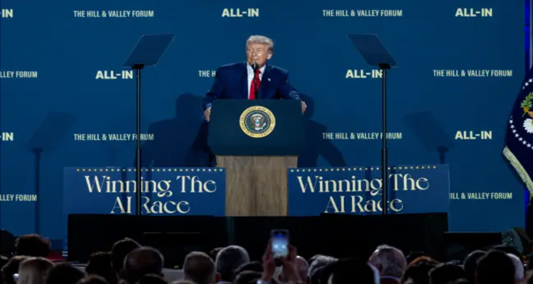 Donald Trump : భారతీయులను నియమించుకోవద్దు.. టెక్‌ కంపెనీలకు  ట్రంప్‌ హెచ్చరిక