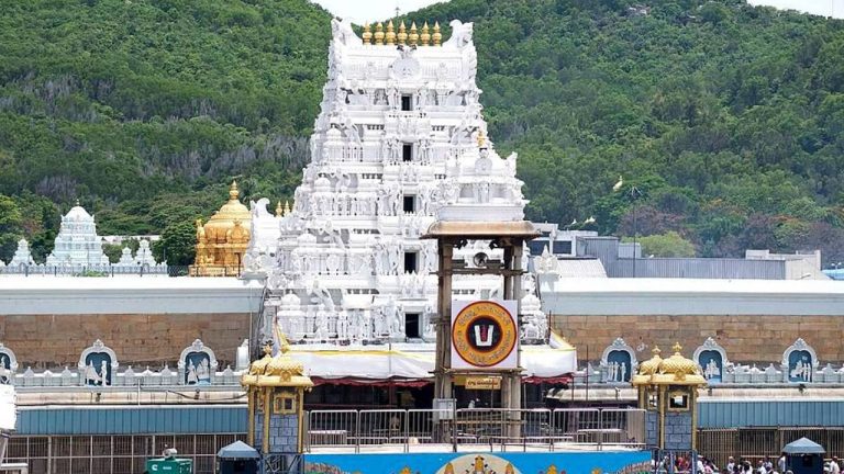 రికార్డు స్థాయిలో టీటీడీకి విరాళాలు .. ఒక్కరోజే
