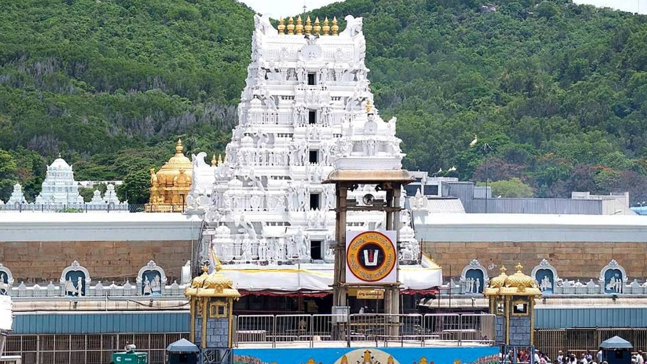 TTD :ప్రవాసాంధ్రులకు టీటీడీ గుడ్‌న్యూస్‌ …  ప్రతి రోజు వీఐపీ బ్రేక్‌ దర్శనాలు