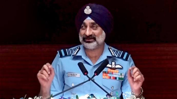 Operation Sindoor: ఐదు పాక్ ఫైటర్ జెట్లను కూల్చాం.. వెల్లడించిన వాయుసేన చీఫ్