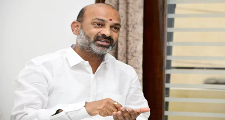 Bandi Sanjay: ఎనిమీ ప్రాపర్టీస్‌ పై  తక్షణమే సర్వే చేయండి : కేంద్రమంత్రి బండి సంజయ్‌