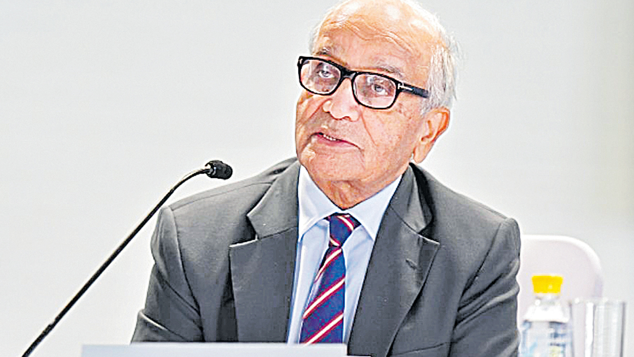 RC Bhargava :డొనాల్డ్‌ ట్రంప్‌ బెదిరింపులకు లొంగొద్దు