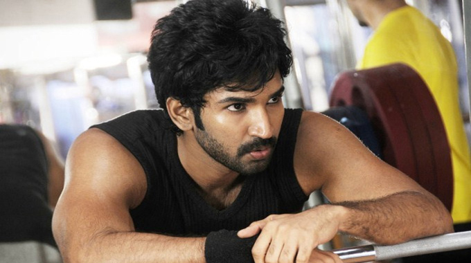 Aadhi Pinisetty: మ‌రో భారీ సినిమాలో విల‌న్ గా ఆది