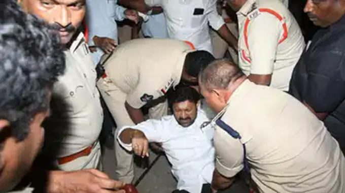 Avinash Reddy: అవినాష్ రెడ్డి అరెస్ట్..హిట్ పెంచుతున్న పులివెందుల జడ్పీటీసీ ఎన్నికలు..