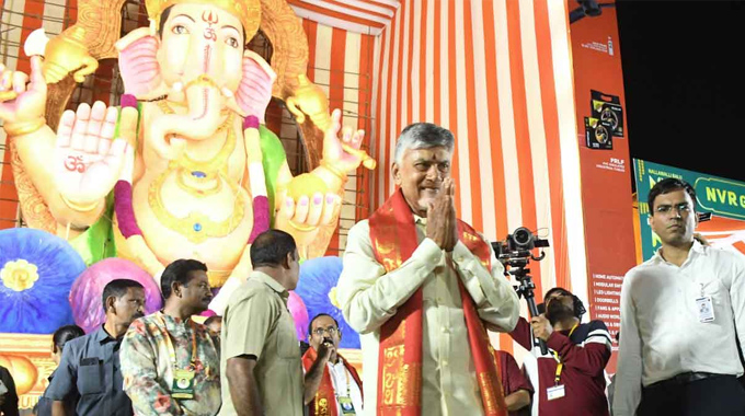 Chandrababu: డూండీ సేవాసమితి గణేశ్ కి ప్రజల శ్రేయస్సు ప్రార్థించిన చంద్రబాబు ప్రత్యేక పూజలు..