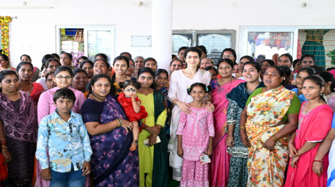 Nara Brahmani: మంగళగిరి నియోజకవర్గంలో శ్రీమతి నారా బ్రాహ్మణి పర్యటన