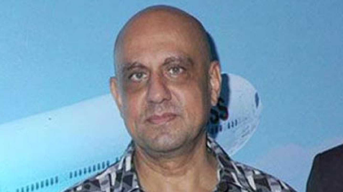 Rajiv Roy: మాఫియా బెదిరింపుల‌తో ఇండ‌స్ట్రీకి, ఇండియాకు దూర‌మైన డైరెక్ట‌ర్