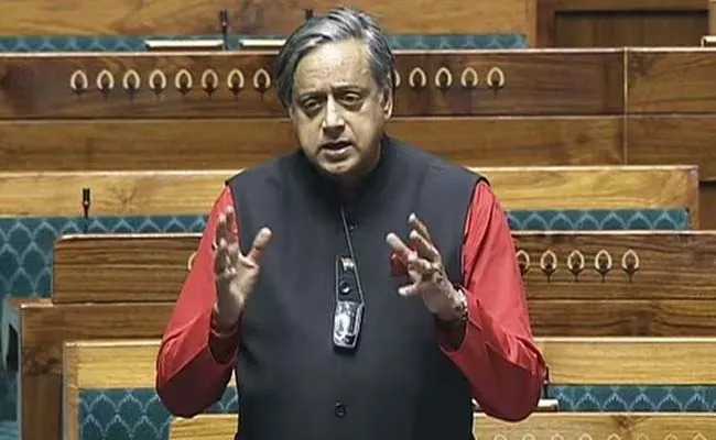 Shashi Tharoor : భారత్‌పై ట్రంప్‌ సుంకాలు ఓ పాచిక : శశి థరూర్‌