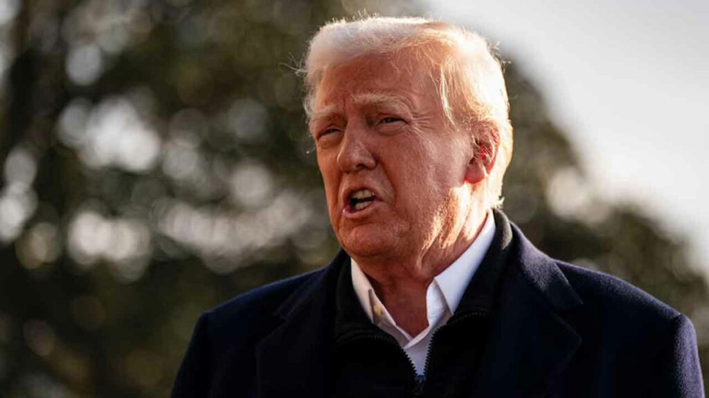 Donald Trump:మైనారిటీ విద్యార్థులకు ట్రంప్‌ షాక్‌