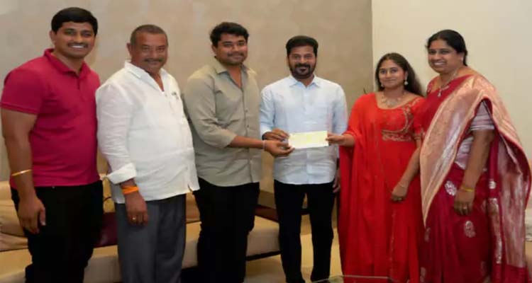 Miryalaguda Mla Batthula Laxma Reddy 2 Cr Donation For Farmers
