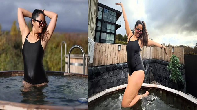 Anasuya Bharadwaj Hot In Bikini