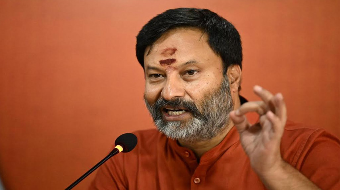 Bhanu Prakash Reddy Press Meet About Parakamani Theft
