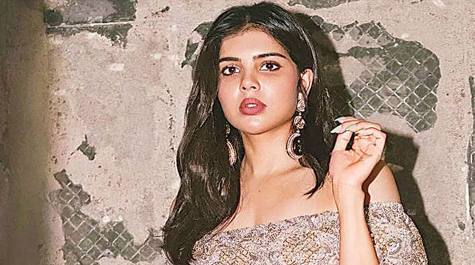Kalyani Priyadarshan About Dulquer Salman 