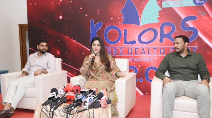 Heroine Samyuktha Menon Inaugurates Kolors Healthcare 2 O In Visakhapatnam