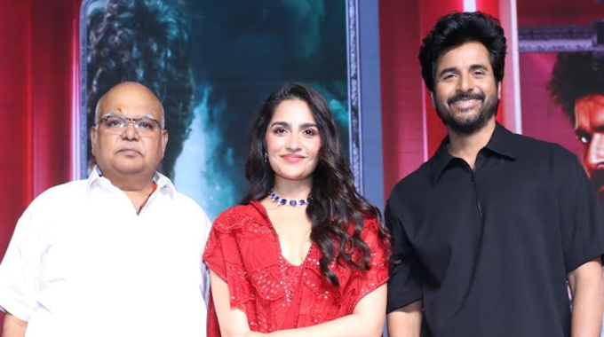 Madarasi: మురుగదాస్ గారి డైరెక్షన్ లో నటించడం ఆనందంగా ఉంది : శివకార్తికేయన్