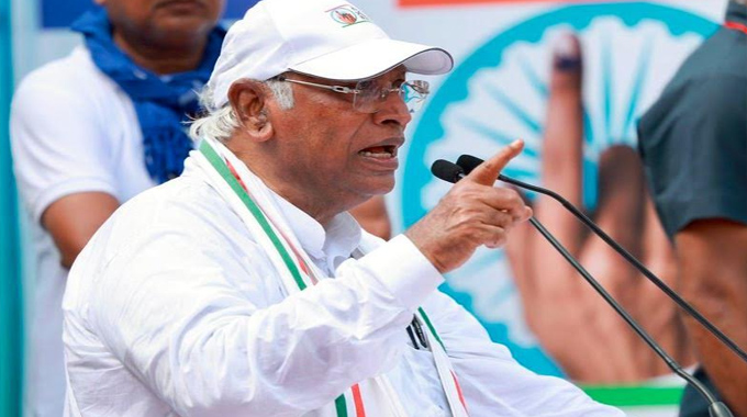 Delhi: మోడీ సర్కార్ కుంభకర్ణ నిద్ర వీడడం మంచిదే.. జీఎస్టీ సంస్కరణలపై కాంగ్రెస్ సెటైర్…