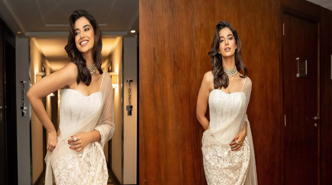 Meenakshi Chaudhary: చీరలోనూ సెగలు రేపుతున్న మీనూ Meenakshi Chaudhary Hot In Saree