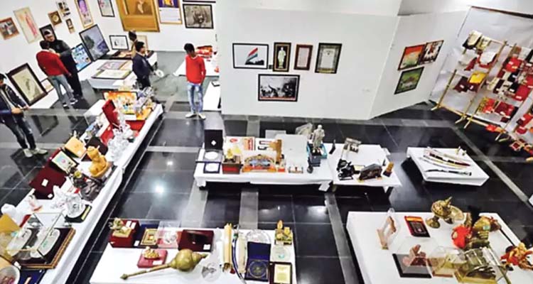 Pm Modi Auctions 1300 Birthday Gifts Received On His 75th Birthday