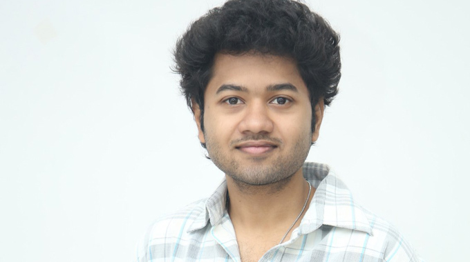 Mouli: పేరెంట్స్ తో ఫారిన్ ట్రిప్ వెళ్తానంటున్న మౌళి