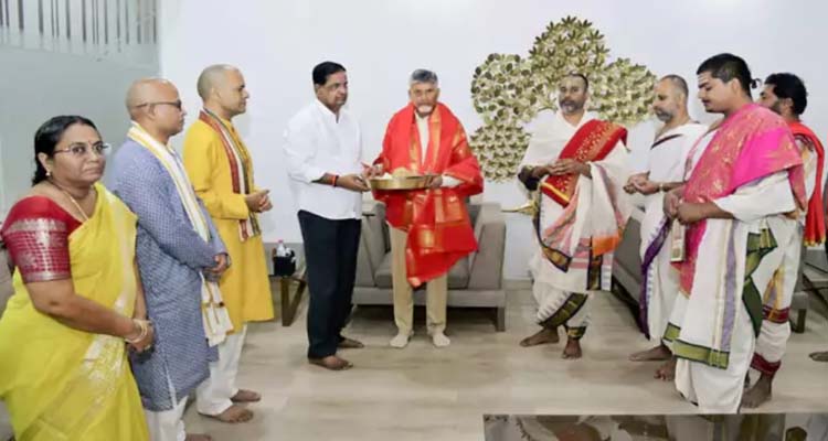 Ttd Invited Cm Chandrababu For Tirumala Brahmotsavams