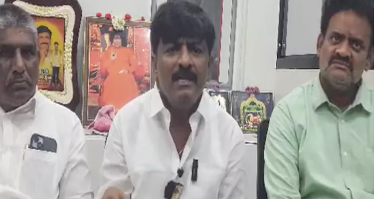 BTech Ravi:ఇద్దరు సీఎంలుగా ఎన్నికైనా .. పులివెందులలో ఏం అభివృద్ధి జరిగింది? : బీటెక్ రవి Ysr Kadapa Pulivendula Tdp Leader Btech Ravi Comments