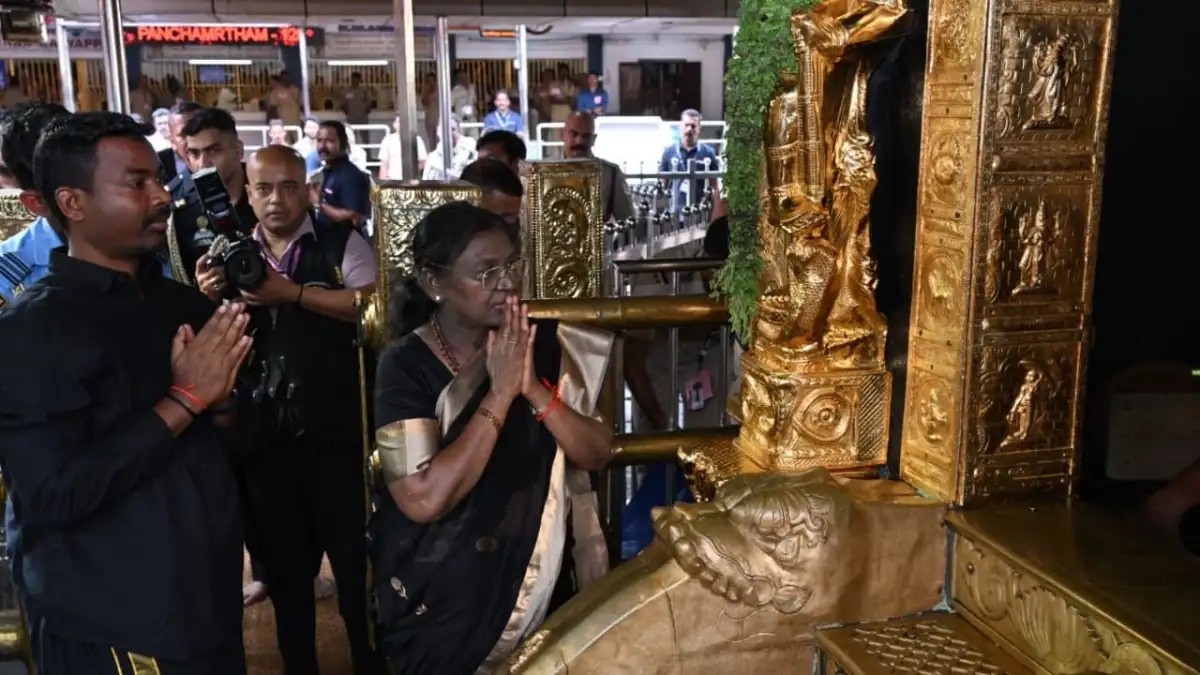 President Murmu Performs Puja At Sabarimala Temple