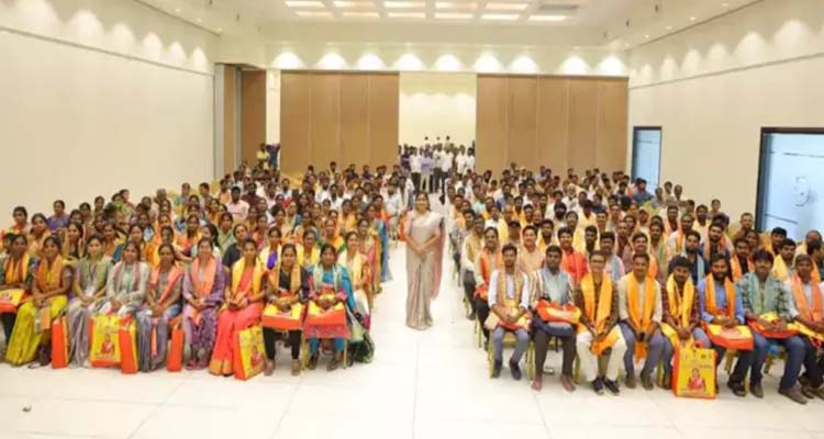 Visakhapatnam Minister Anitha Felicitates New Teachers