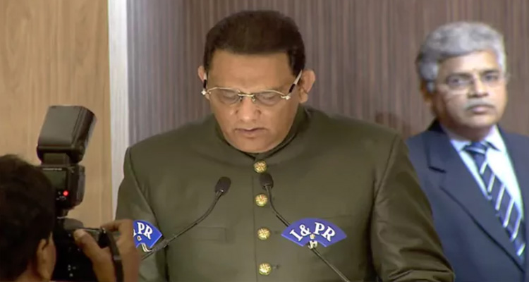 Azharuddin: మంత్రిగా ప్రమాణ స్వీకారం చేసిన అజారుద్దీన్ Azharuddin Sworn In As Minister