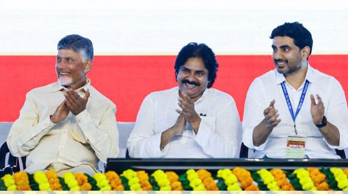 Chandrababu: ఆ ముగ్గురు నేతృత్వంలో అభివృద్ధి దిశగా దూసుకెళ్తున్న ఏపీ.. Ap Is Moving Towards Development Under The Leadership Of Those Three