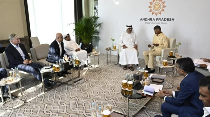 Dubai: గ్రీన్ ఎనర్జీలో పెట్టుబడులు పెట్టండి… దుబాయ్ పారిశ్రామికవేత్తలకు చంద్రబాబు ఆహ్వానం Chandrababu Invites Dubai Industrialists To Invest In Green Energy