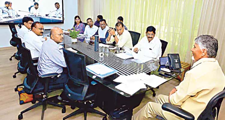 Cm Chandrababu Plans To Develop Srisailam Temple 