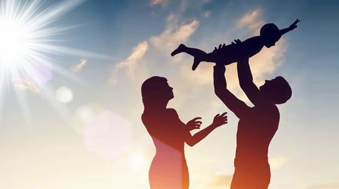 Parenting Tips: పిల్లలతో బంధం బలంగా ఉండాలంటే..ప్రతి పేరెంట్ తెలుసుకోవాల్సిన సింపుల్ చిట్కాలు Parenting Tips: పిల్లలతో బంధం బలంగా ఉండాలంటే..ప్రతి పేరెంట్ తెలుసుకోవాల్సిన సింపుల్ చిట్కాలు