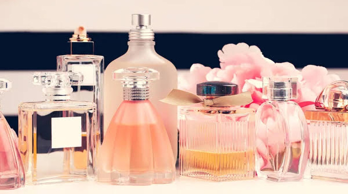 Long lasting Perfume: పెర్ఫ్యూమ్ సువాసన ఎక్కువసేపు నిలవాలంటే – ఇలా చేయండి! Long lasting Perfume: పెర్ఫ్యూమ్ సువాసన ఎక్కువసేపు నిలవాలంటే – ఇలా చేయండి!